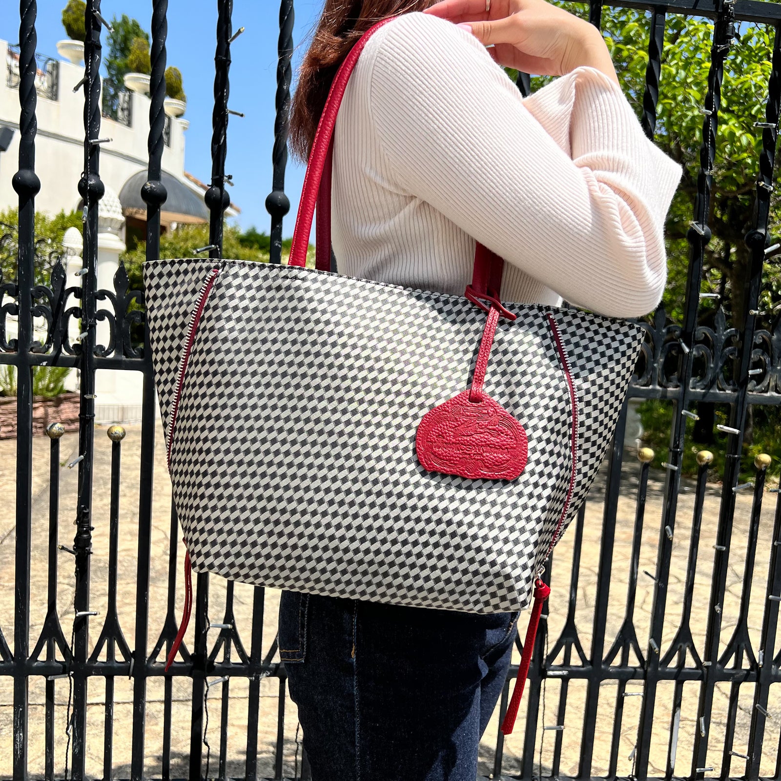 m*i様 コヤンイサムチョン　リトルサンダー　デニムリメイクトートバッグ ゆ*ら様 コヤンイサムチョン リトルサンダー デニムリメイク