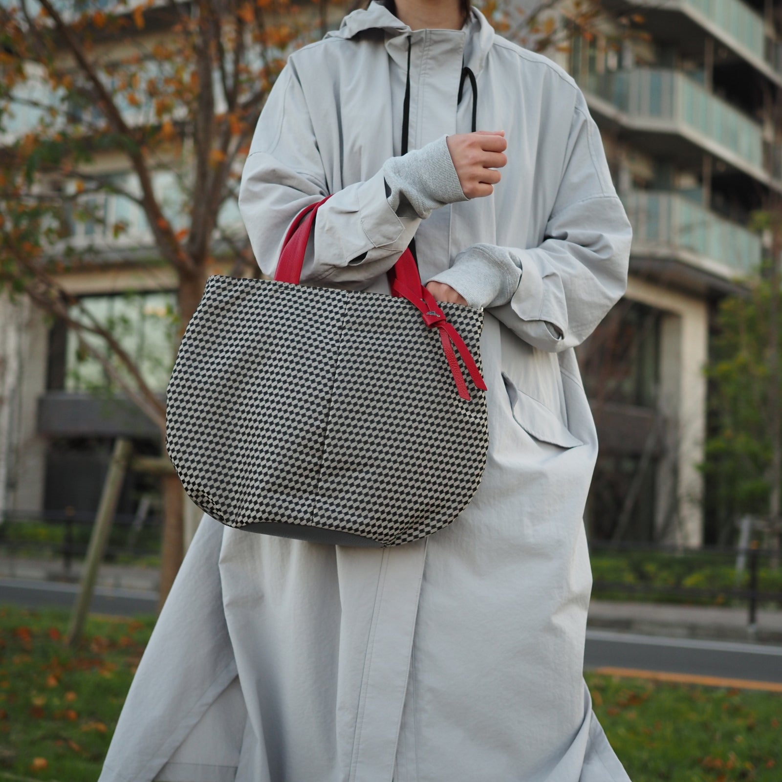 ハッチママ専用 オサム　トートバッグ　ハンドバッグ　編み込み　イントレ ハッチママ専用 オサム トートバッグ ハンドバッグ 編み込み